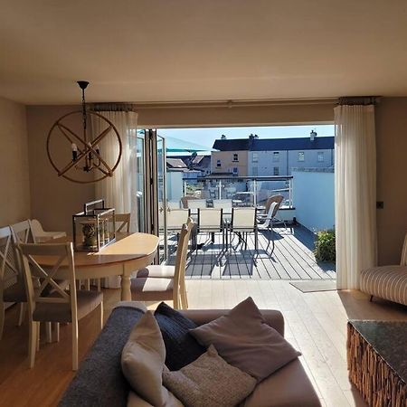 Central Modern Townhouse In Saundersfoot Villa Esterno foto